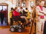 Elektryczny wózek dla osoby z niepełnosprawnością - jaki wybrać?